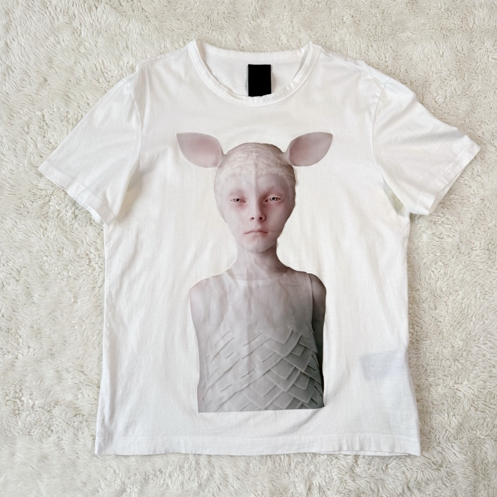 JUUN.J x OLEG DOU Unisex White Graphic Crewneck T-Shirt MEDIUM Streetwear Artsy